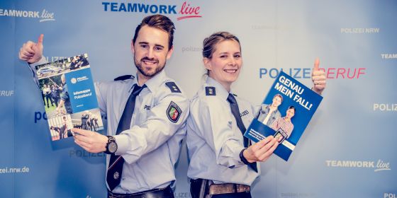 Personalwerber des Polizeipräsidiums Gelsenkirchen, Fabienne Kroos und Patrick Pliska. 
